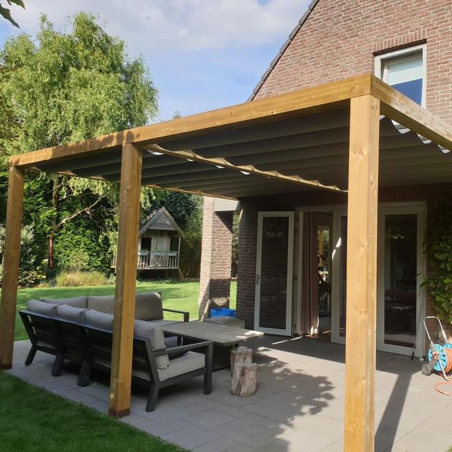 Quagga Trein onder Pergola excellent | Zeeland Tuinmaterialen BV