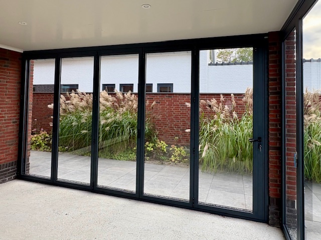 6 delige niet-geïsoleerde vouwwand | 300 t/m 600cm