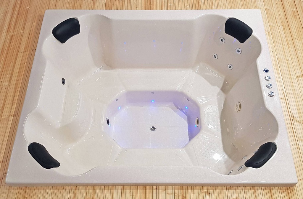 Urbantub Quato | 200x170cm - 1400 Ltr.