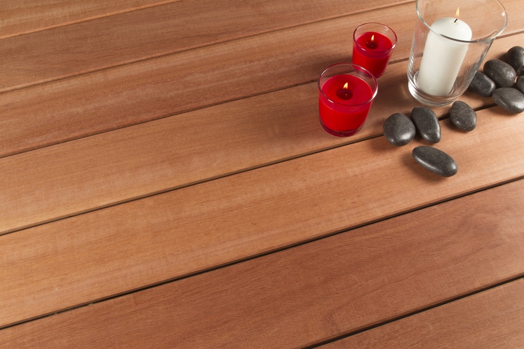 Afri-Kulu P131 | 21x145mm terrasplank glad | KD18% FAS Premium