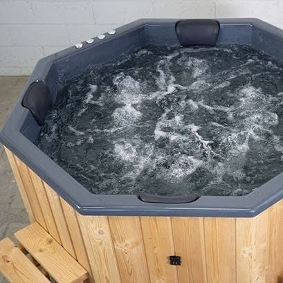 Urbantub Octava | 180x180cm - 1200 Ltr.